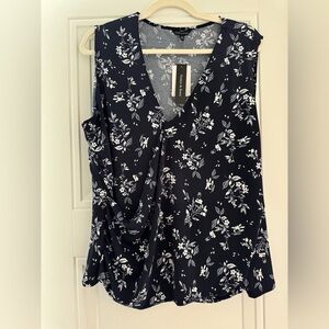 NWT Violets and Roses Stitch Floral Navy blue Floral Sleeveless Blouse Size 2x